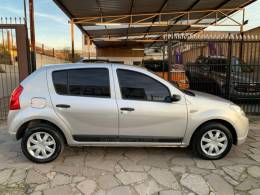 RENAULT - SANDERO - 2008/2009 - Prata - R$ 27.990,00