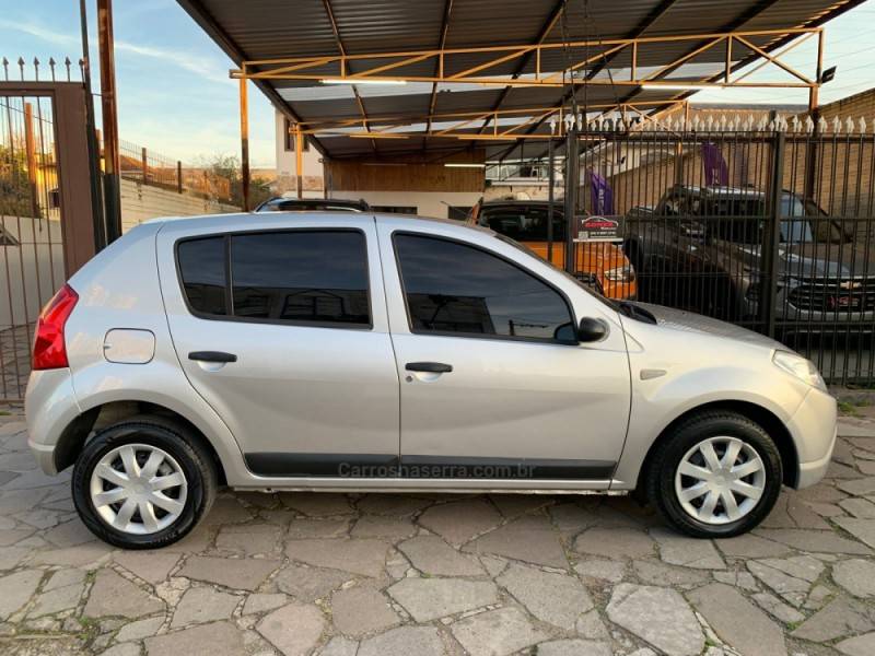 RENAULT - SANDERO - 2008/2009 - Prata - R$ 27.990,00