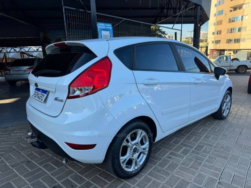 FORD - FIESTA - 2014/2014 - Branca - R$ 45.990,00