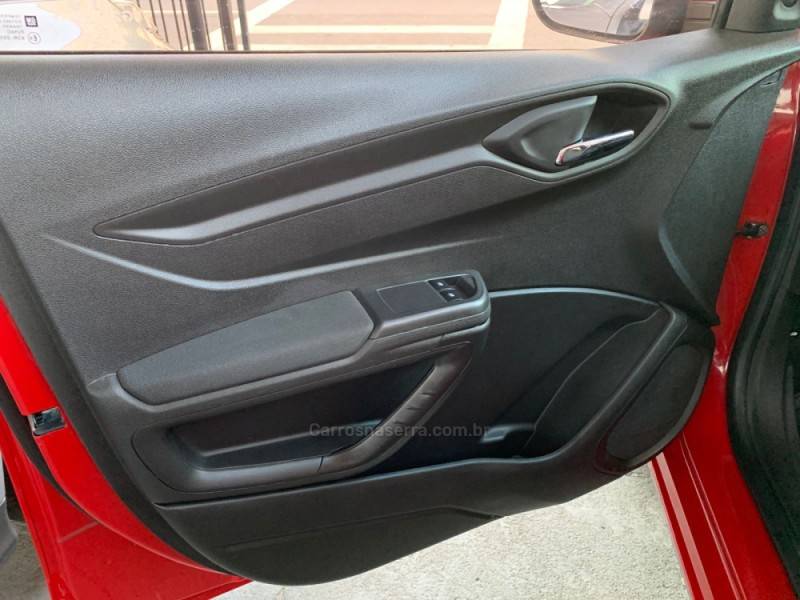 CHEVROLET - ONIX - 2014/2015 - Vermelha - R$ 49.990,00