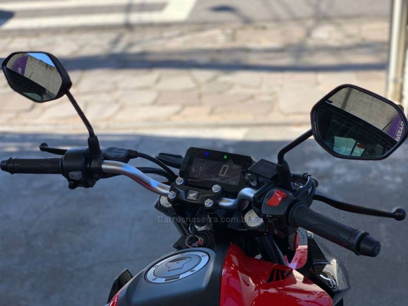 HONDA - CB 300F TWISTER - 2024/2024 - Vermelha - R$ 26.990,00