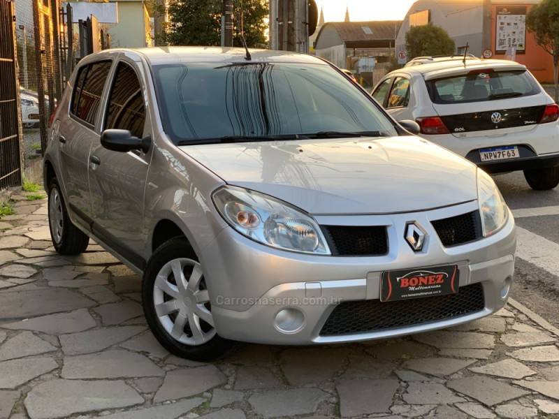 RENAULT - SANDERO - 2008/2009 - Prata - R$ 27.990,00