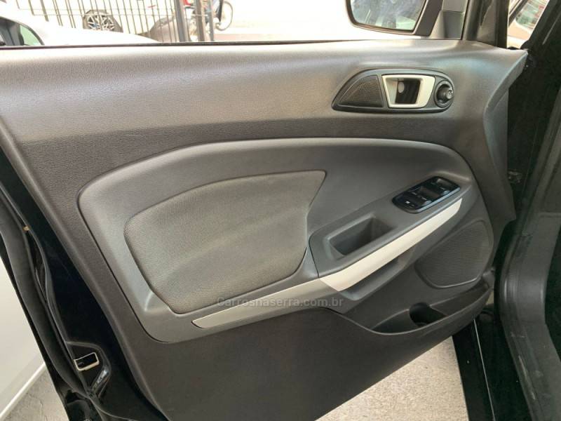 FORD - ECOSPORT - 2013/2014 - Preta - R$ 58.990,00