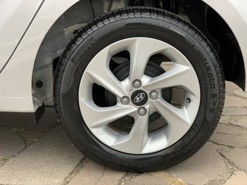 HYUNDAI - HB20 - 2015/2016 - Prata - R$ 74.990,00