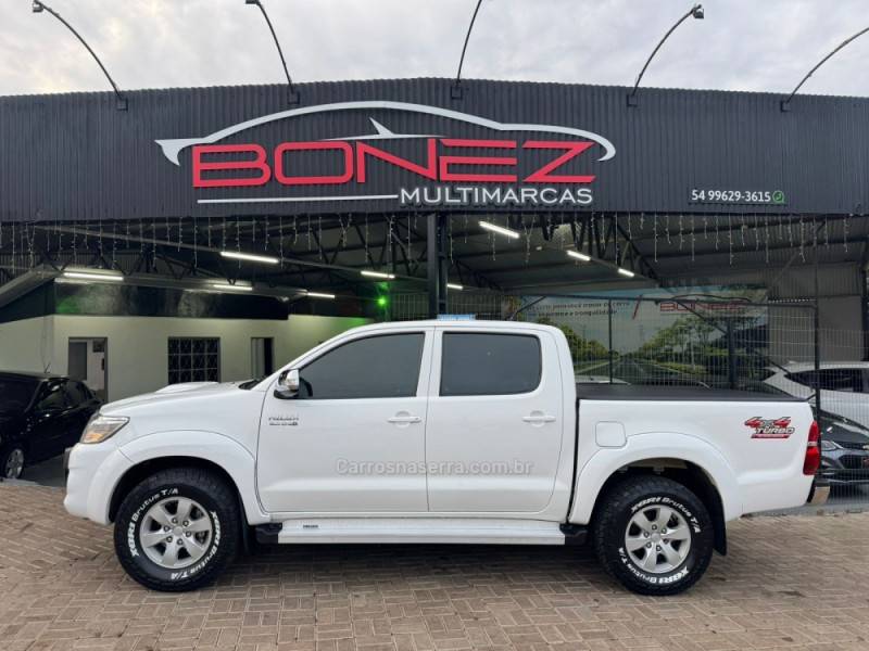 TOYOTA - HILUX - 2013/2013 - Branca - R$ 138.990,00