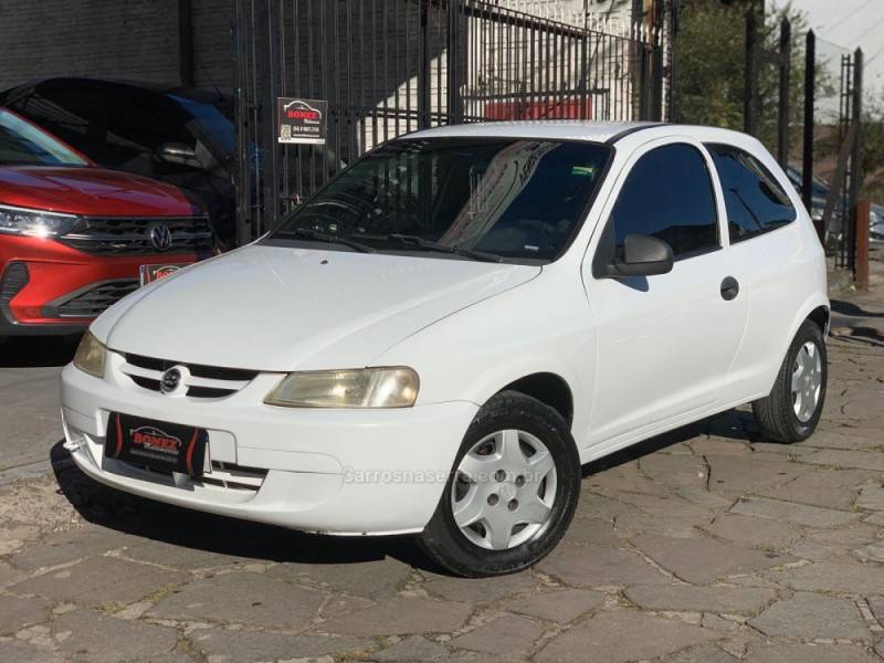 CHEVROLET - CELTA - 2002/2003 - Branca - R$ 13.990,00