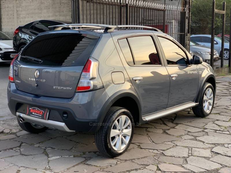 RENAULT - SANDERO - 2012/2013 - Cinza - R$ 42.990,00