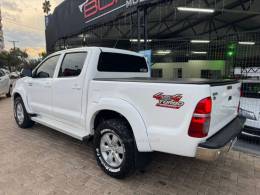 TOYOTA - HILUX - 2013/2013 - Branca - R$ 138.990,00