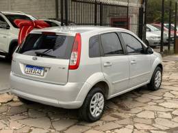 FORD - FIESTA - 2007/2008 - Prata - R$ 25.990,00