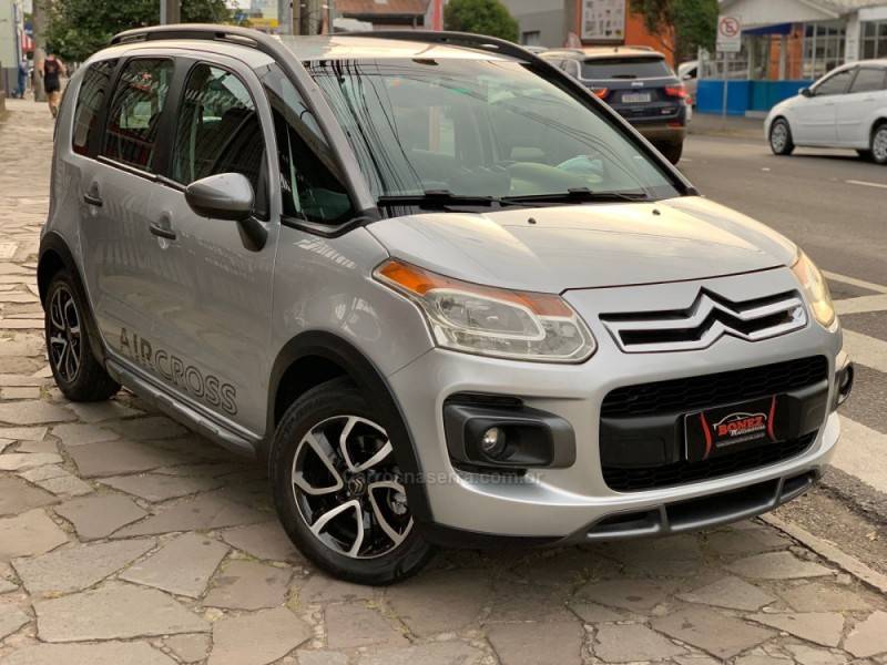 CITROËN - AIRCROSS - 2010/2011 - Prata - R$ 36.990,00