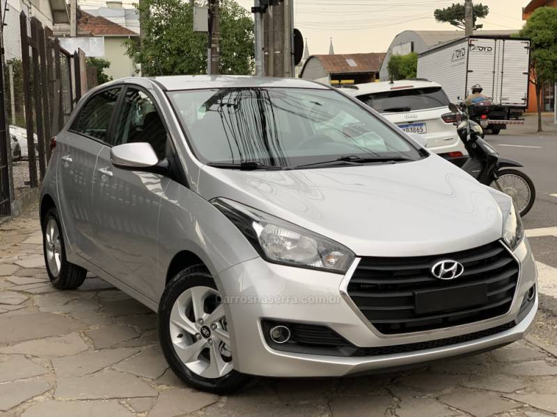HYUNDAI - HB20 - 2015/2016 - Prata - R$ 74.990,00