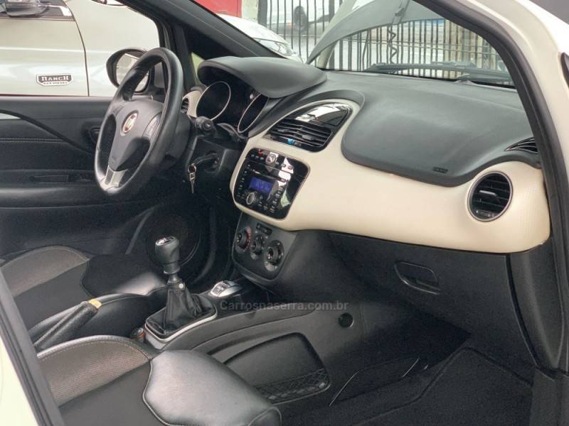 FIAT - PUNTO - 2014/2015 - Branca - R$ 69.900,00