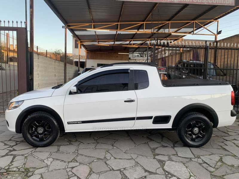 VOLKSWAGEN - SAVEIRO - 2010/2011 - Branca - R$ 44.990,00